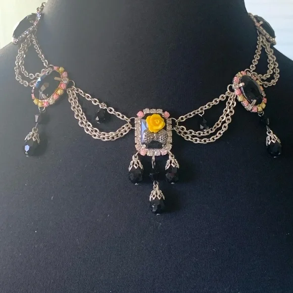 Necklace and earring set black and yellow - Picture 16 of 16